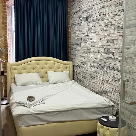 на площі ринок Appartamento Leopoli